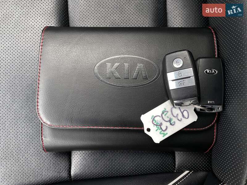 Позашляховик / Кросовер Kia Niro 2020 в Львові