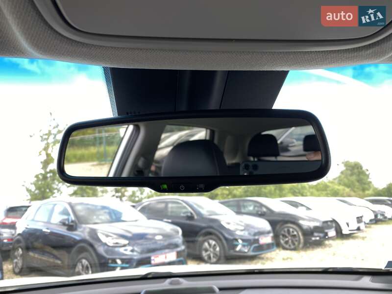 Внедорожник / Кроссовер Kia Niro 2020 в Львове