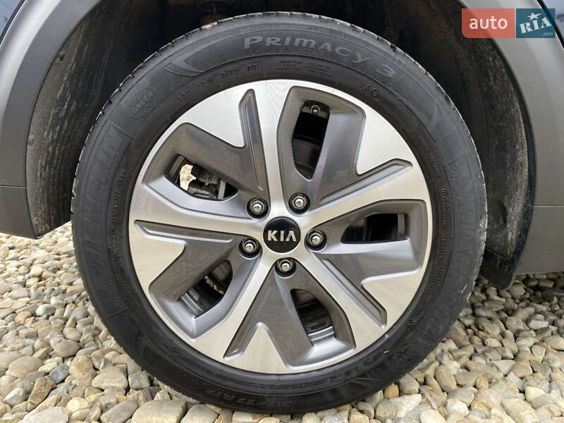 Внедорожник / Кроссовер Kia Niro 2020 в Львове фото 30 Внедорожник / Кроссовер Kia Niro 2020 в Львове
