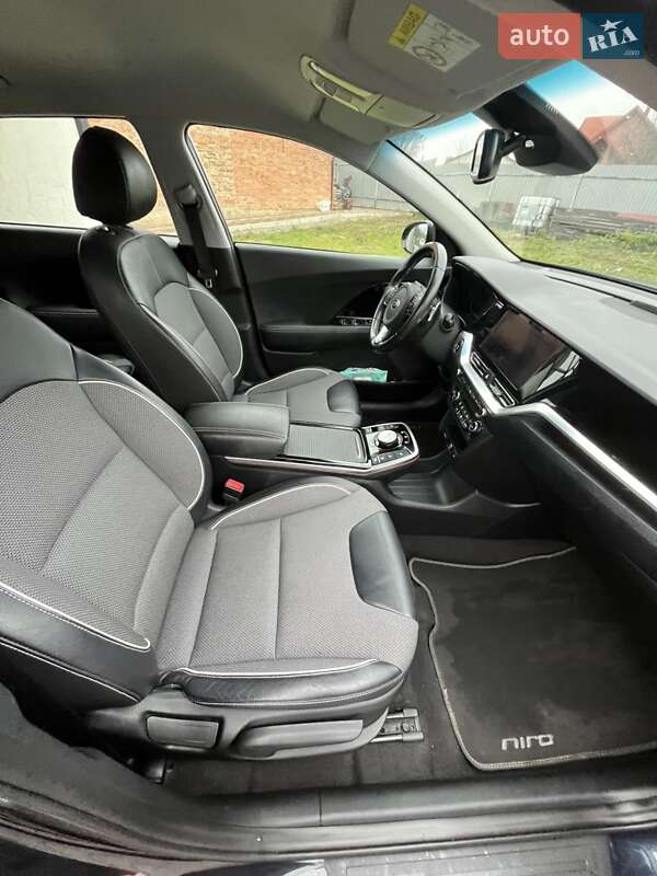 Внедорожник / Кроссовер Kia Niro 2020 в Снятине