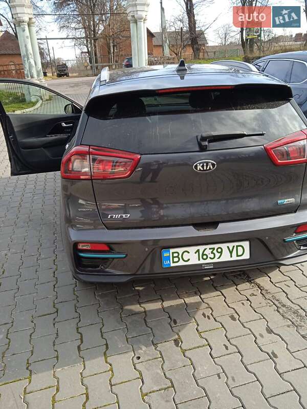 Внедорожник / Кроссовер Kia Niro 2019 в Стебнику фото 6 Внедорожник / Кроссовер Kia Niro 2019 в Стебнику