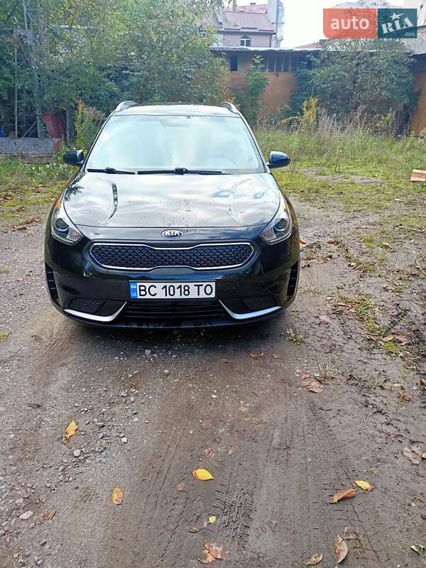 Внедорожник / Кроссовер Kia Niro 2017 в Львове фото 15 Внедорожник / Кроссовер Kia Niro 2017 в Львове