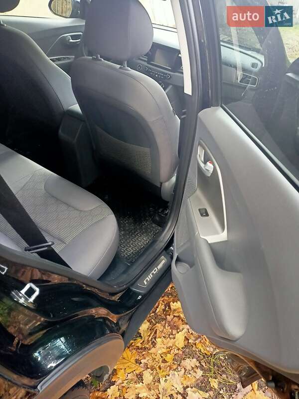 Внедорожник / Кроссовер Kia Niro 2017 в Львове фото 22 Внедорожник / Кроссовер Kia Niro 2017 в Львове