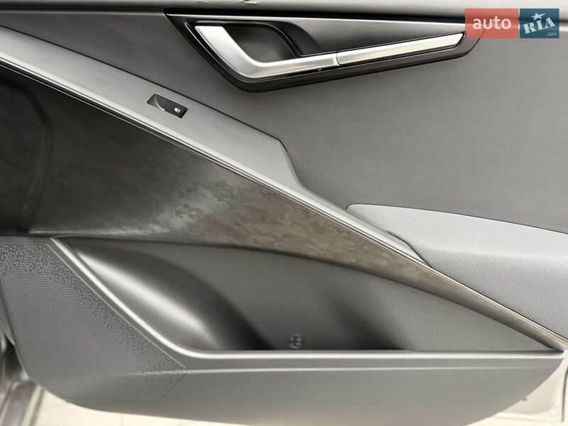 Внедорожник / Кроссовер Kia Niro 2023 в Дрогобыче фото 53 Внедорожник / Кроссовер Kia Niro 2023 в Дрогобыче