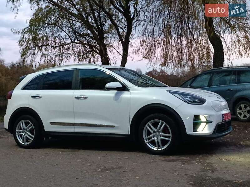 Внедорожник / Кроссовер Kia Niro 2019 в Ровно фото 14 Внедорожник / Кроссовер Kia Niro 2019 в Ровно