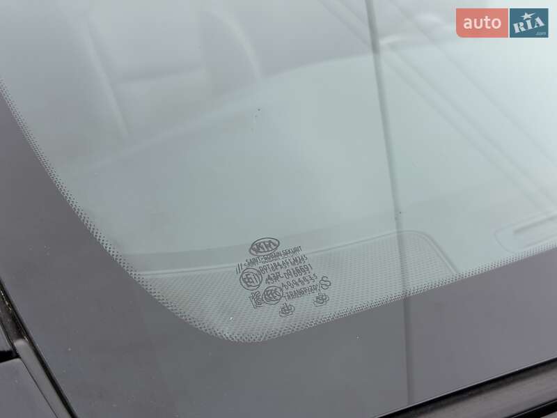 Внедорожник / Кроссовер Kia Niro 2020 в Черновцах