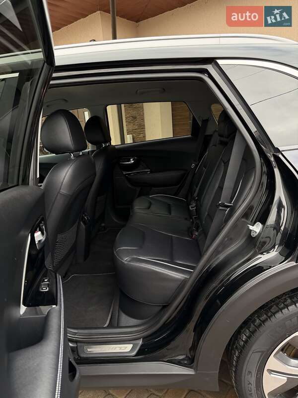 Внедорожник / Кроссовер Kia Niro 2020 в Черновцах