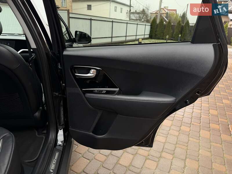 Внедорожник / Кроссовер Kia Niro 2020 в Черновцах