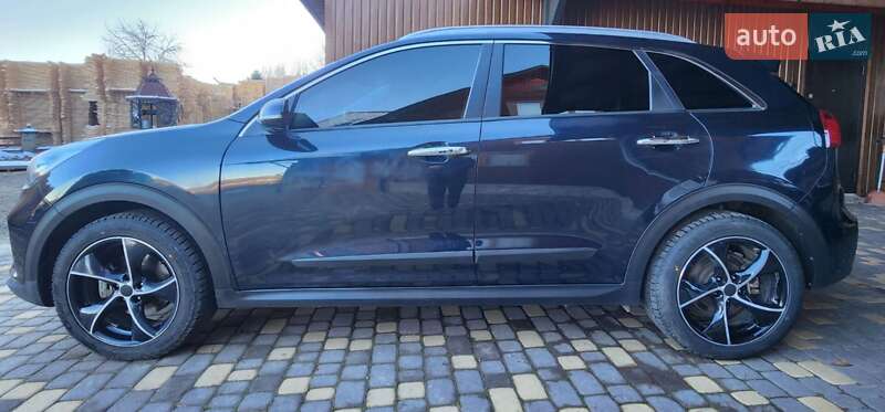Внедорожник / Кроссовер Kia Niro 2019 в Косове фото 3 Внедорожник / Кроссовер Kia Niro 2019 в Косове