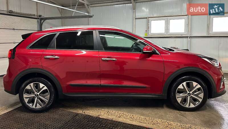 Позашляховик / Кросовер Kia Niro 2020 в Львові фото 30 Позашляховик / Кросовер Kia Niro 2020 в Львові