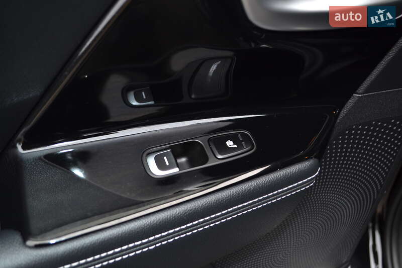 Внедорожник / Кроссовер Kia Niro 2020 в Ровно