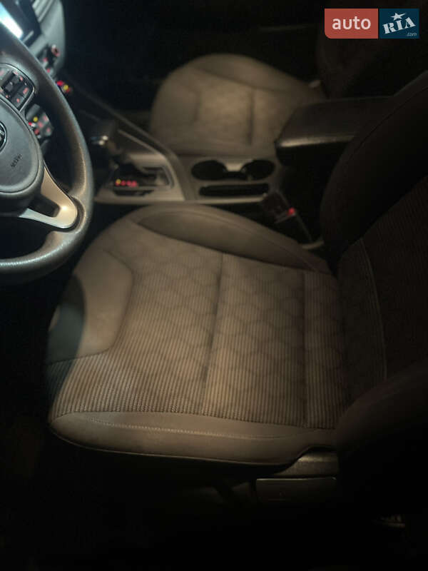 Внедорожник / Кроссовер Kia Niro 2017 в Чернигове