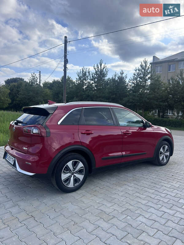Внедорожник / Кроссовер Kia Niro 2017 в Золочеве
