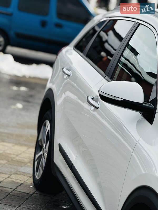 Внедорожник / Кроссовер Kia Niro 2020 в Дрогобыче