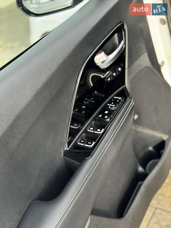 Внедорожник / Кроссовер Kia Niro 2020 в Дрогобыче