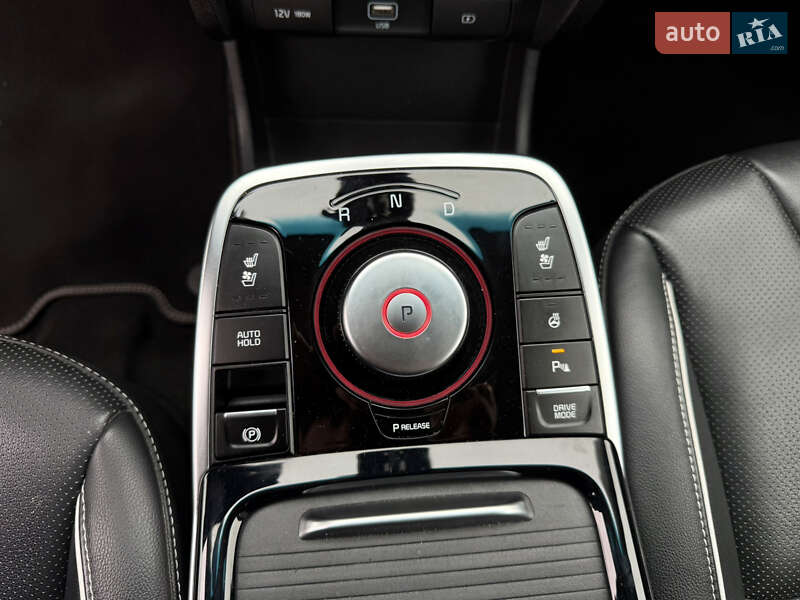 Внедорожник / Кроссовер Kia Niro 2020 в Тернополе