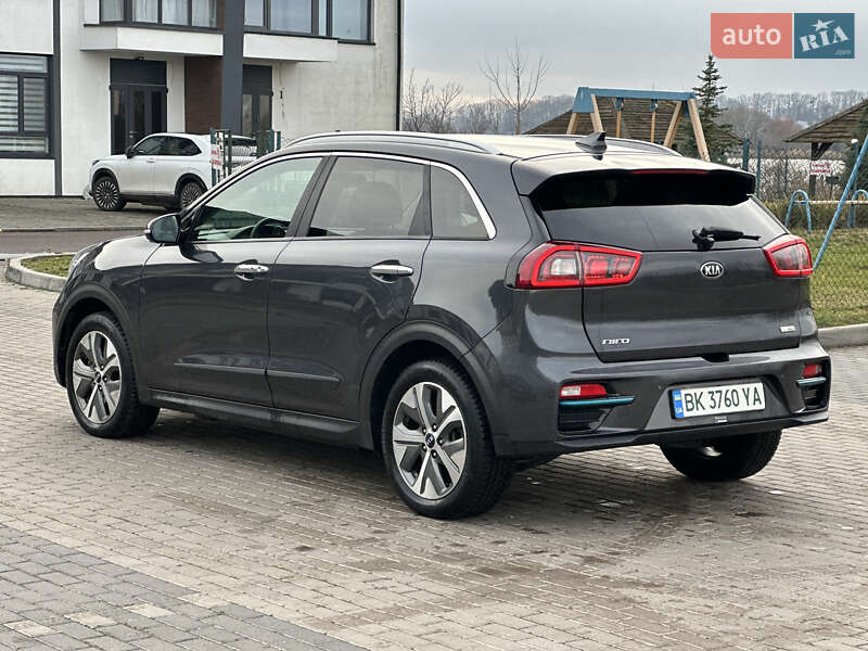 Внедорожник / Кроссовер Kia Niro 2019 в Ровно фото 7 Внедорожник / Кроссовер Kia Niro 2019 в Ровно