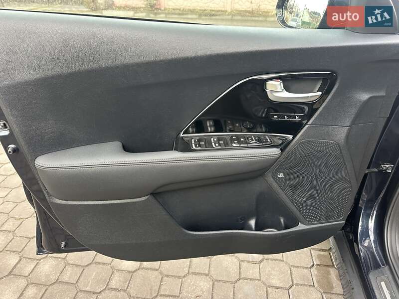 Внедорожник / Кроссовер Kia Niro 2020 в Луцке фото 10 Внедорожник / Кроссовер Kia Niro 2020 в Луцке