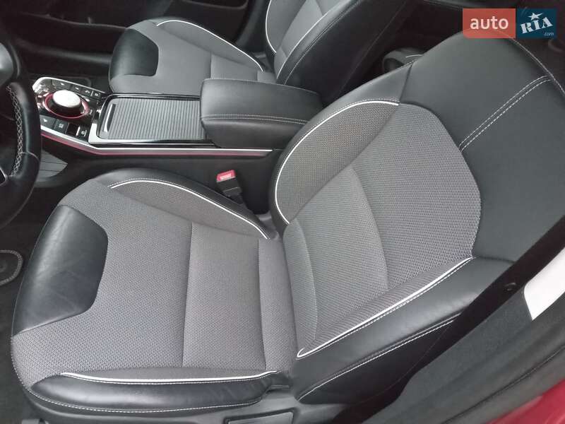 Внедорожник / Кроссовер Kia Niro 2020 в Ирпене