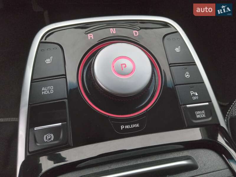 Внедорожник / Кроссовер Kia Niro 2020 в Ирпене