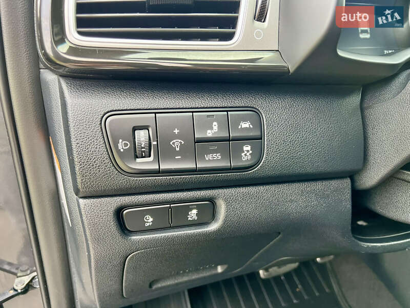 Внедорожник / Кроссовер Kia Niro 2019 в Ровно