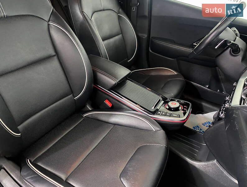 Внедорожник / Кроссовер Kia Niro 2020 в Львове