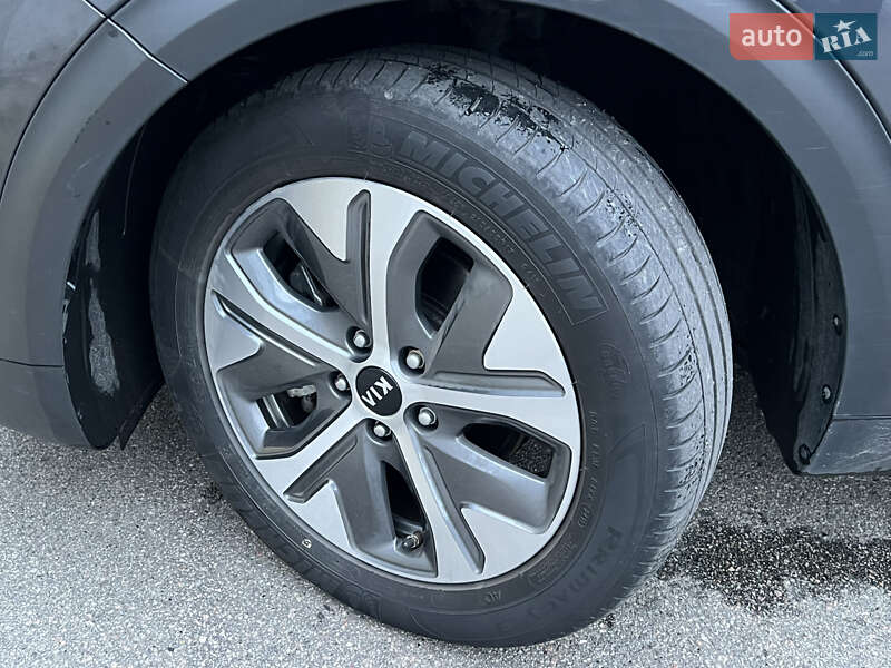 Позашляховик / Кросовер Kia Niro 2020 в Києві