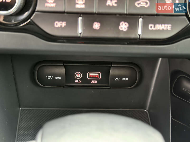 Внедорожник / Кроссовер Kia Niro 2018 в Виннице