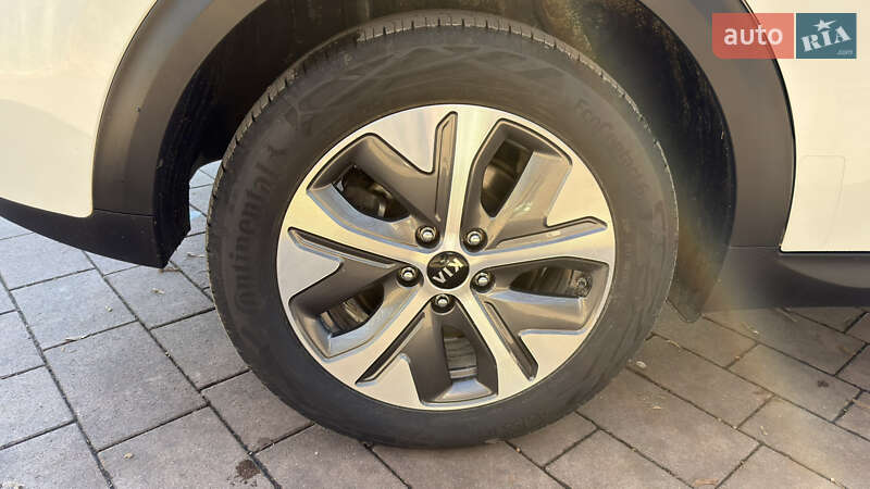 Позашляховик / Кросовер Kia Niro 2020 в Тернополі