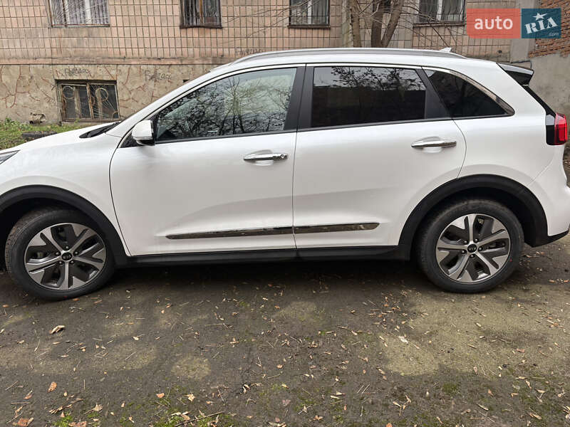 Позашляховик / Кросовер Kia Niro 2021 в Рівному фото 9 Позашляховик / Кросовер Kia Niro 2021 в Рівному