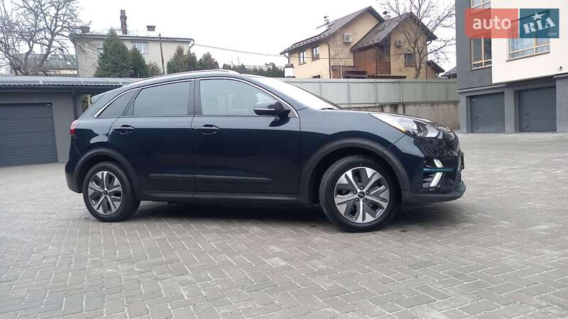 Внедорожник / Кроссовер Kia Niro 2022 в Ивано-Франковске