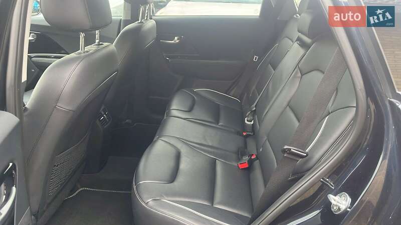 Внедорожник / Кроссовер Kia Niro 2020 в Хмельницком