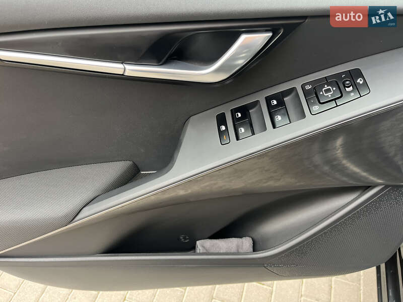 Позашляховик / Кросовер Kia Niro 2023 в Рівному