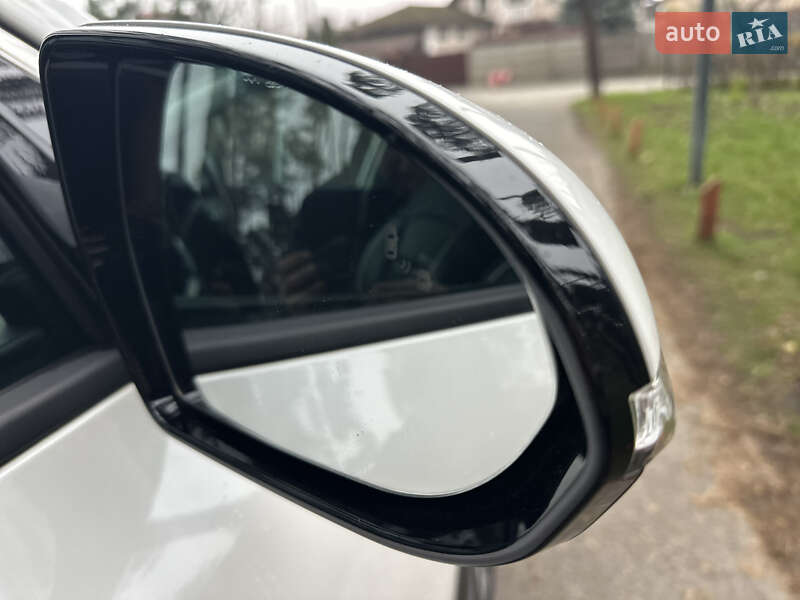 Позашляховик / Кросовер Kia Niro 2020 в Києві