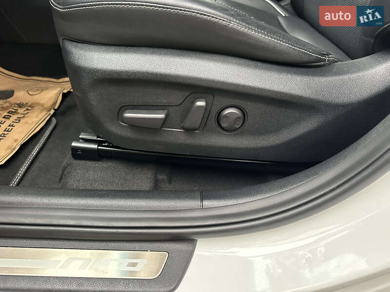 Позашляховик / Кросовер Kia Niro 2020 в Києві