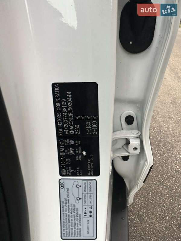 Позашляховик / Кросовер Kia Niro 2020 в Києві