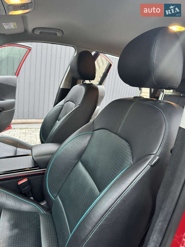 Позашляховик / Кросовер Kia Niro 2020 в Тернополі