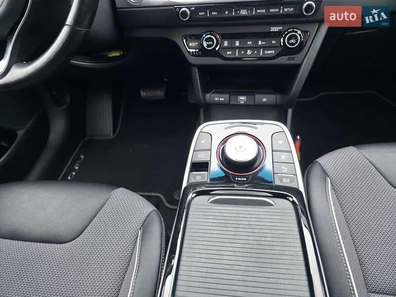 Внедорожник / Кроссовер Kia Niro 2020 в Ирпене