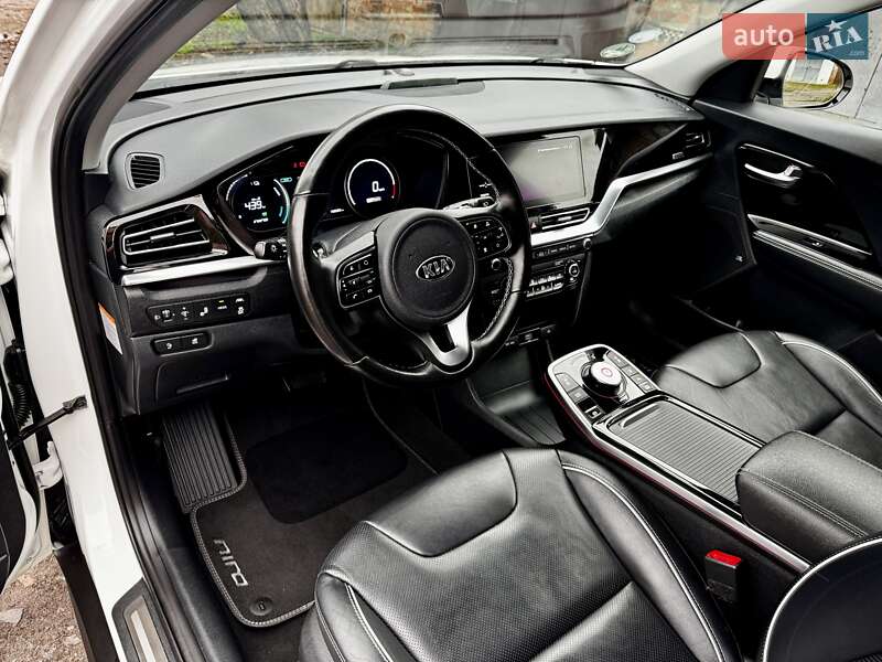 Внедорожник / Кроссовер Kia Niro 2020 в Казатине