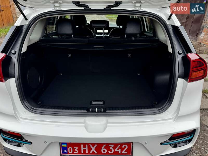 Внедорожник / Кроссовер Kia Niro 2020 в Казатине