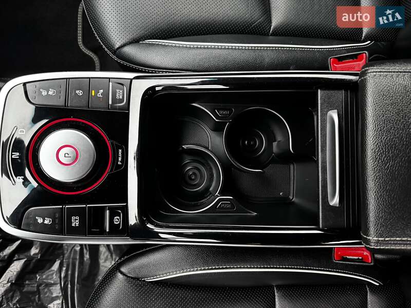 Внедорожник / Кроссовер Kia Niro 2020 в Казатине