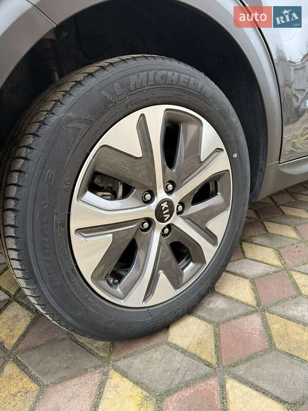 Внедорожник / Кроссовер Kia Niro 2021 в Казатине фото 34 Внедорожник / Кроссовер Kia Niro 2021 в Казатине