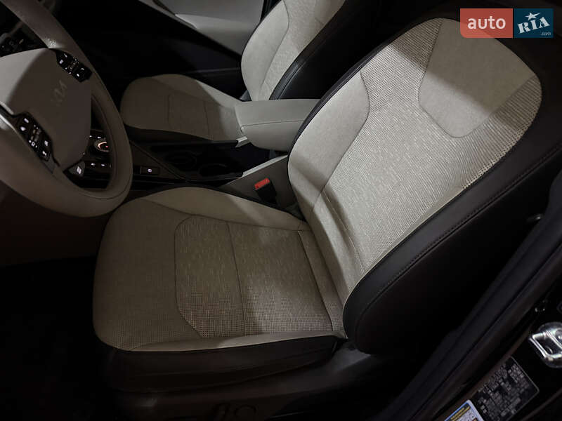 Позашляховик / Кросовер Kia Niro 2023 в Умані