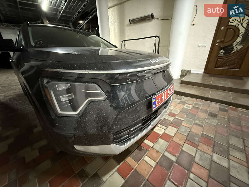 Позашляховик / Кросовер Kia Niro 2023 в Умані