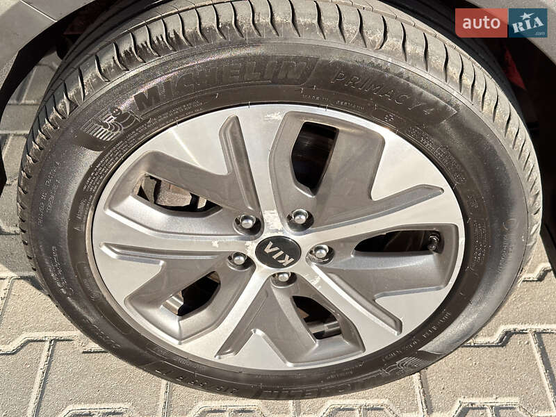 Внедорожник / Кроссовер Kia Niro 2020 в Тернополе фото 69 Внедорожник / Кроссовер Kia Niro 2020 в Тернополе