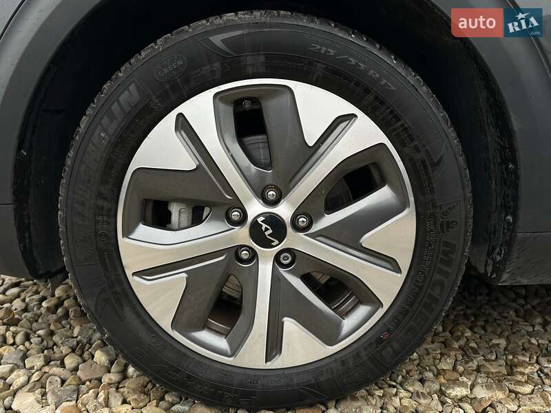 Внедорожник / Кроссовер Kia Niro 2021 в Львове