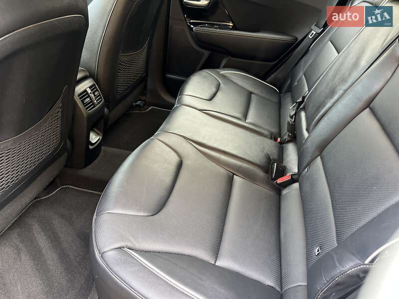 Внедорожник / Кроссовер Kia Niro 2020 в Львове