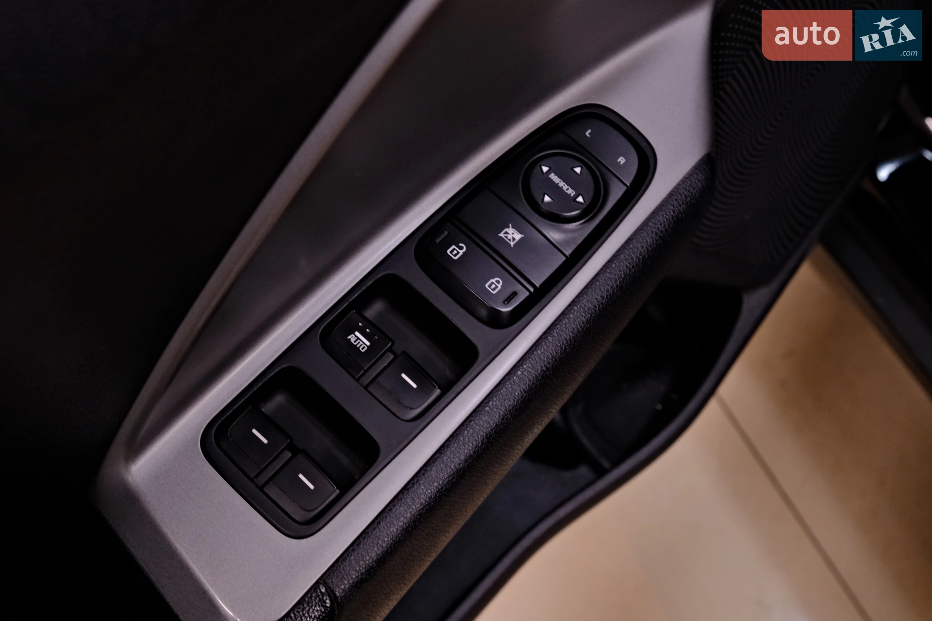 2018 Kia Niro - мініатюра 27