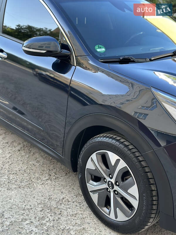 Позашляховик / Кросовер Kia Niro 2019 в Івано-Франківську