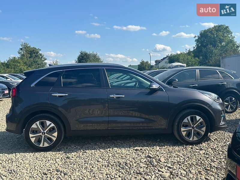 Внедорожник / Кроссовер Kia Niro 2020 в Львове фото 8 Внедорожник / Кроссовер Kia Niro 2020 в Львове